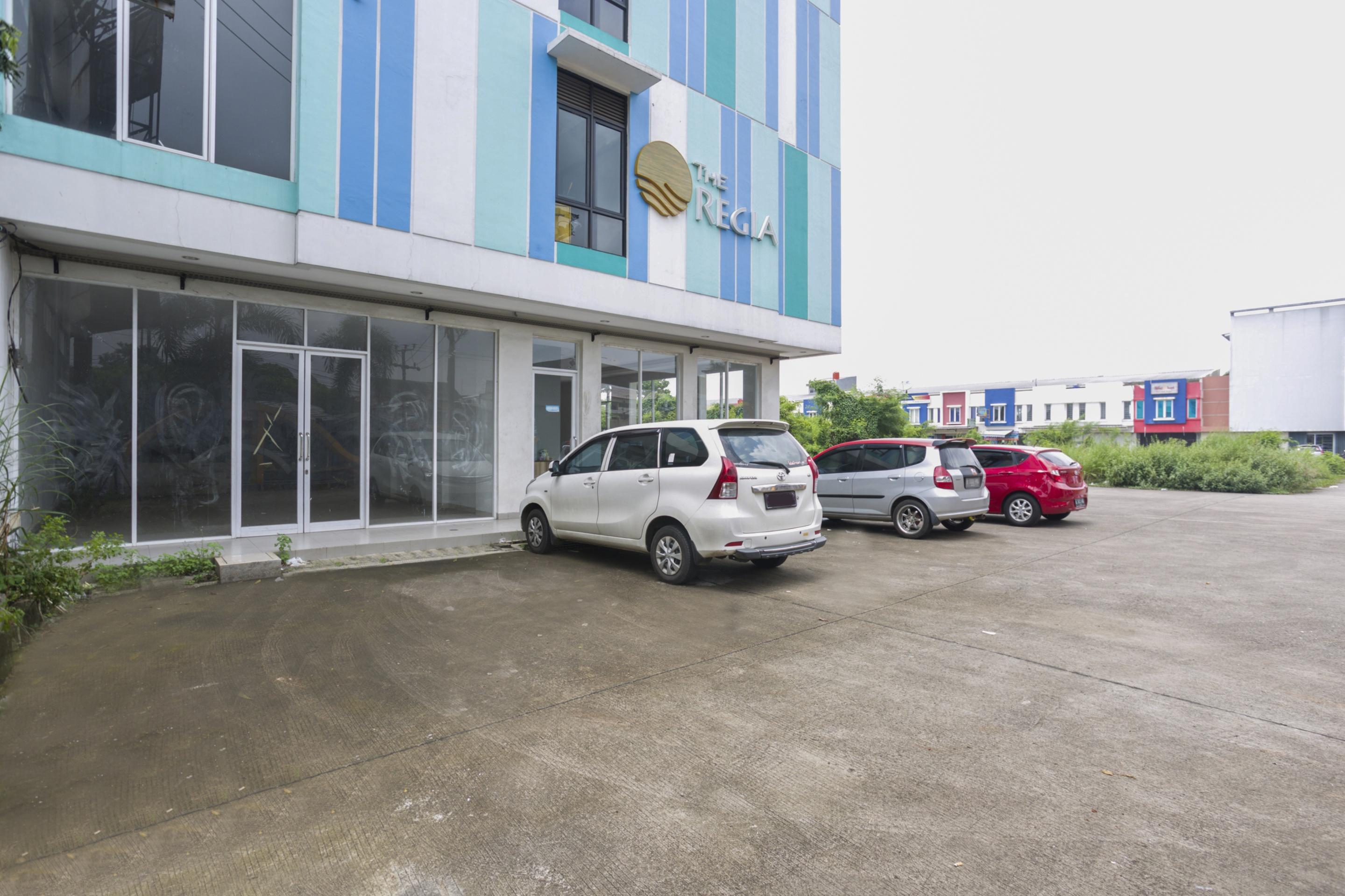 Collection O Bekasi Timur Near Gedung Juang Formerly Regia Tambun Exteriör bild